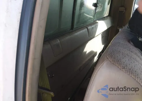 2000 Toyota Tundra z USA, uszkodzony, nr VIN 5TBJN3210YS071696